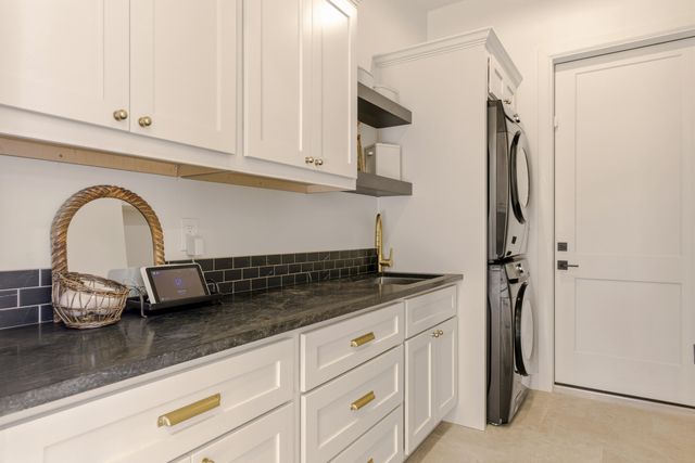 1008 22nd Street NW, Albuquerque, NM 87104