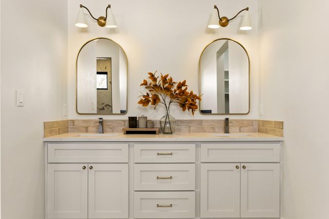 1008 22nd Street NW, Albuquerque, NM 87104