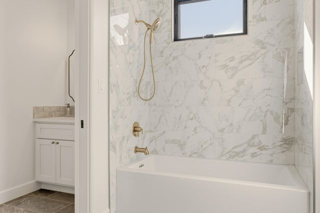 1008 22nd Street NW, Albuquerque, NM 87104