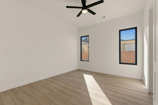 1008 22nd Street NW, Albuquerque, NM 87104