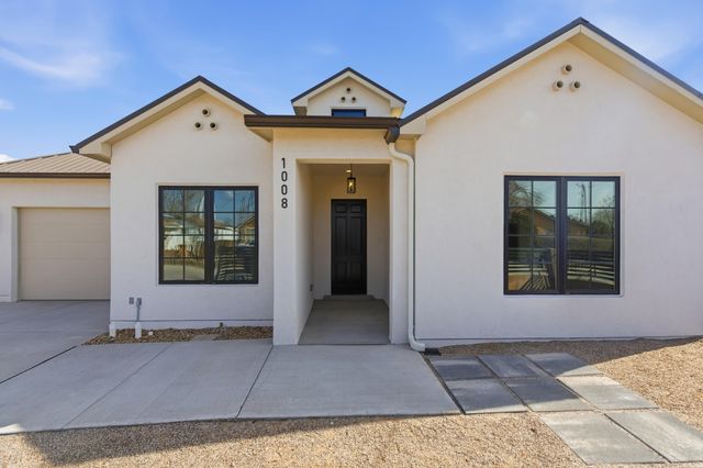 1008 22nd Street NW, Albuquerque, NM 87104