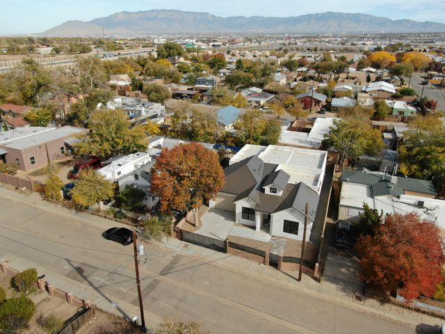 1008 22nd Street NW, Albuquerque, NM 87104