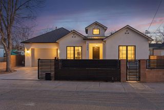 1008 22nd Street NW, Albuquerque, NM 87104