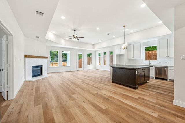 122 John Street, Aledo, TX 76008