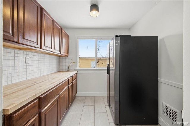 17617 Indiana Street, Detroit, MI 48221