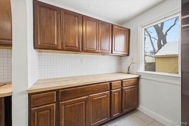 17617 Indiana Street, Detroit, MI 48221