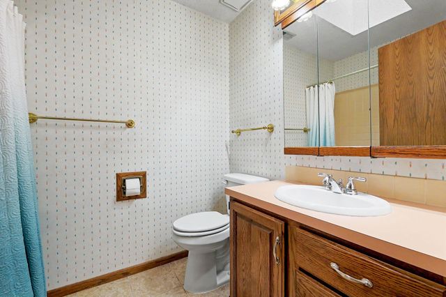 4628 N Farmstead Ct, Bel Aire, KS 67220