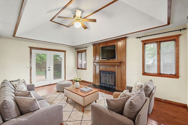 4628 N Farmstead Ct, Bel Aire, KS 67220