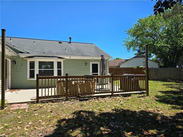 16 Critzos CT, Hampton, VA 23669