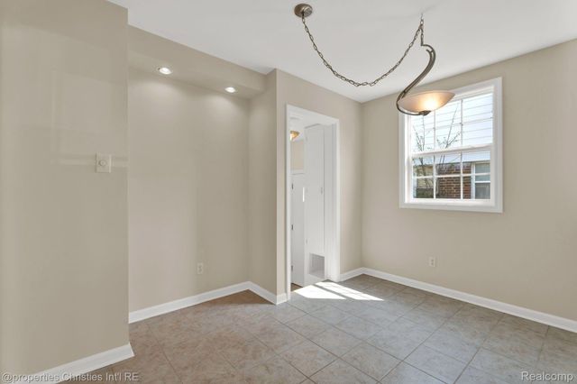 1240 W 11 MILE Road, Berkley, MI 48072