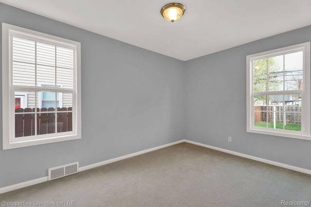 1240 W 11 MILE Road, Berkley, MI 48072