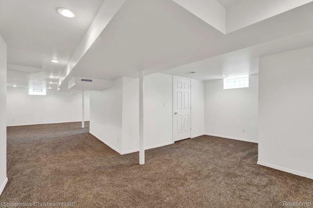 1240 W 11 MILE Road, Berkley, MI 48072