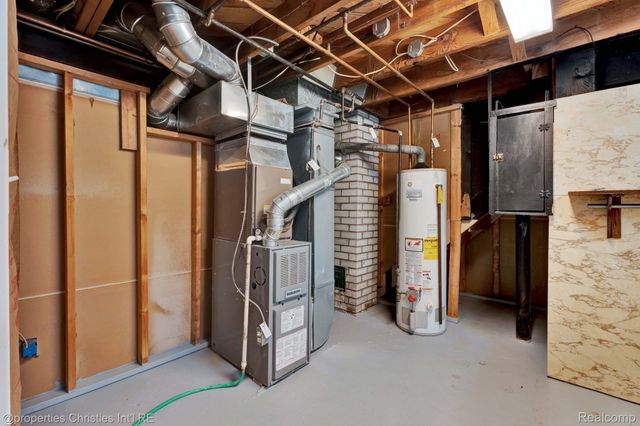 1240 W 11 MILE Road, Berkley, MI 48072