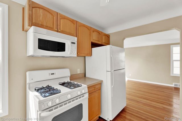 1240 W 11 MILE Road, Berkley, MI 48072