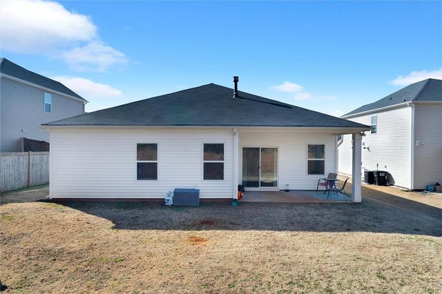 136 Walking Stick Way, Pelzer, SC 29669