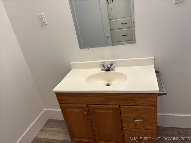 801 B Street NW, Ardmore, OK 73401