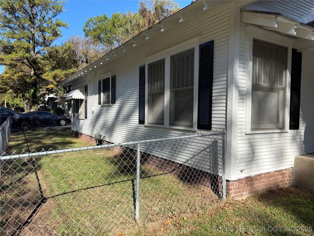 801 B Street NW, Ardmore, OK 73401