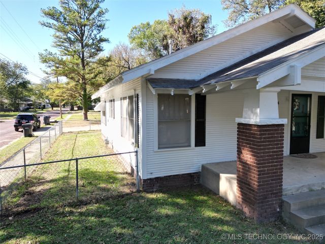 801 B Street NW, Ardmore, OK 73401