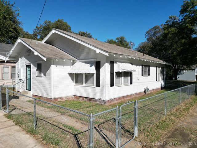 801 B Street NW, Ardmore, OK 73401