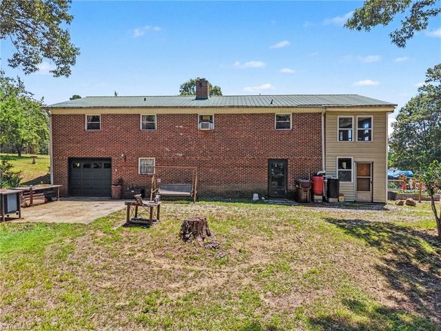 202 Arrowood Lane, Jamestown, NC 27282