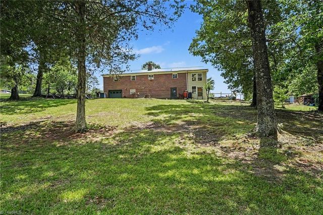202 Arrowood Lane, Jamestown, NC 27282