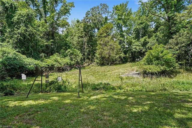 202 Arrowood Lane, Jamestown, NC 27282