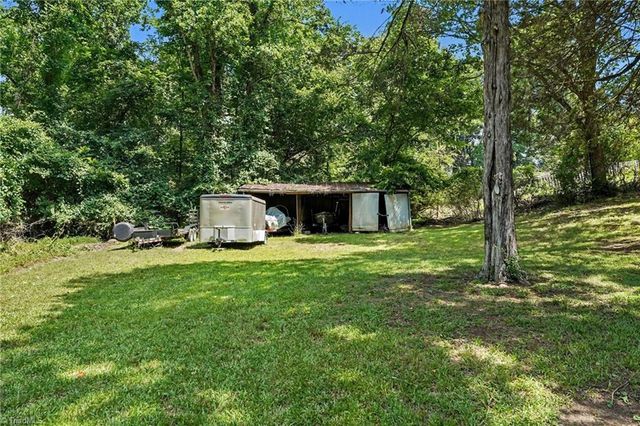 202 Arrowood Lane, Jamestown, NC 27282