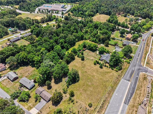 202 Arrowood Lane, Jamestown, NC 27282