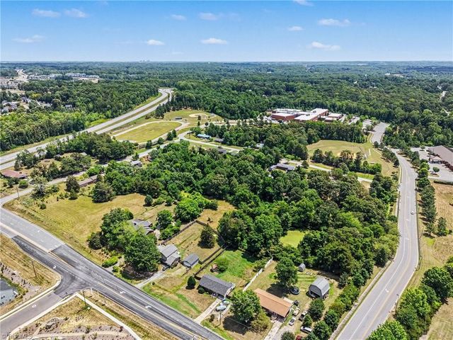 202 Arrowood Lane, Jamestown, NC 27282