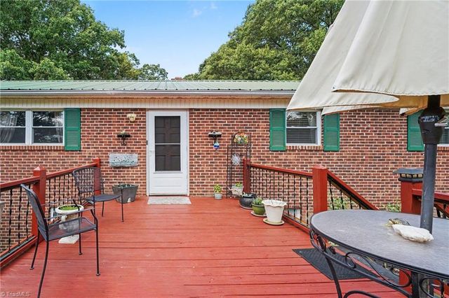 202 Arrowood Lane, Jamestown, NC 27282