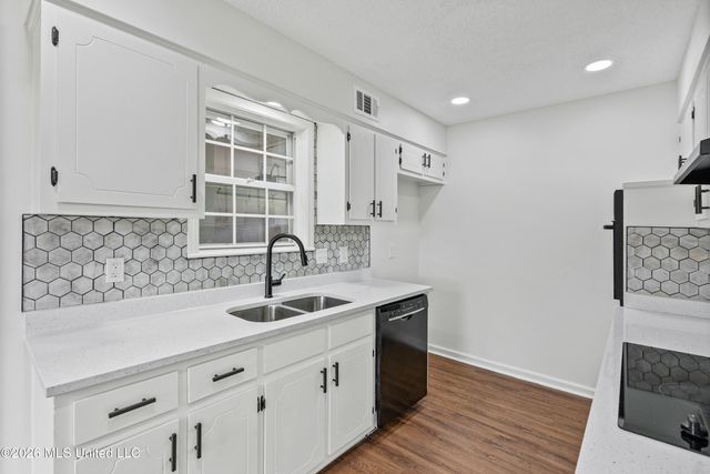 6405 Chickasaw Drive, Olive Branch, MS 38654