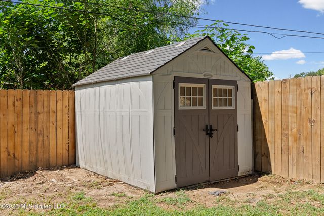 6405 Chickasaw Drive, Olive Branch, MS 38654