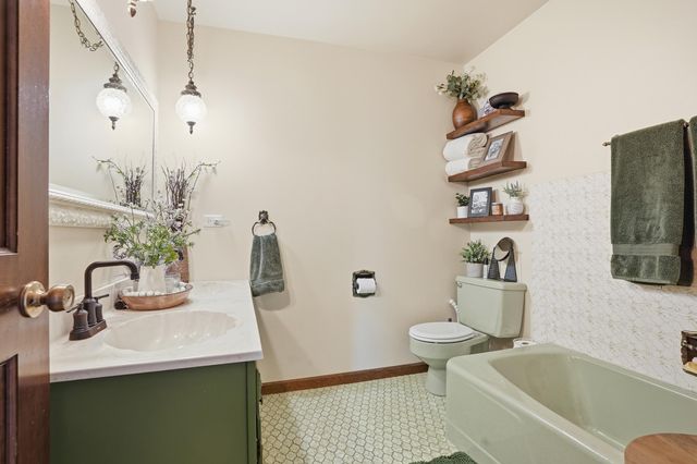 12022 W 90th Avenue, St. John, IN 46373