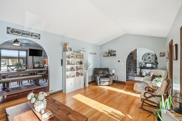 12022 W 90th Avenue, St. John, IN 46373