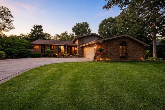 12022 W 90th Avenue, St. John, IN 46373