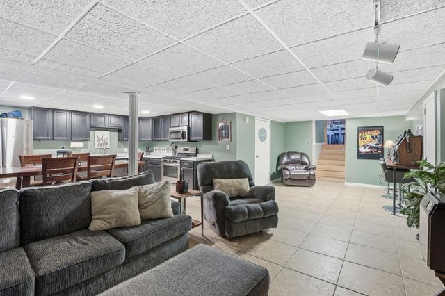 12022 W 90th Avenue, St. John, IN 46373