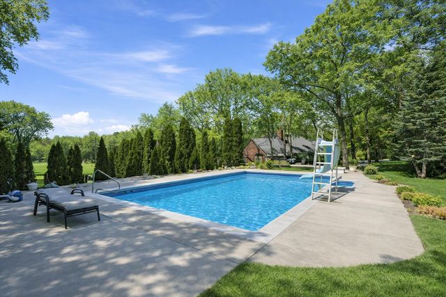 12022 W 90th Avenue, St. John, IN 46373