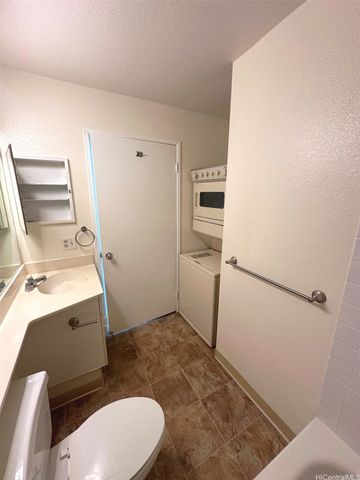 94-533 Lumiaina Street B203, Waipahu, HI 96797