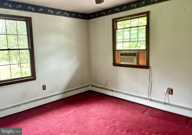 143 BACK BROOK RD, Ringoes, NJ 08551
