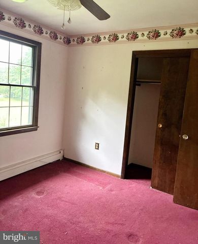143 BACK BROOK RD, Ringoes, NJ 08551