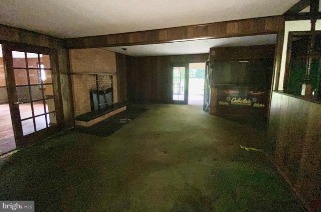 143 BACK BROOK RD, Ringoes, NJ 08551