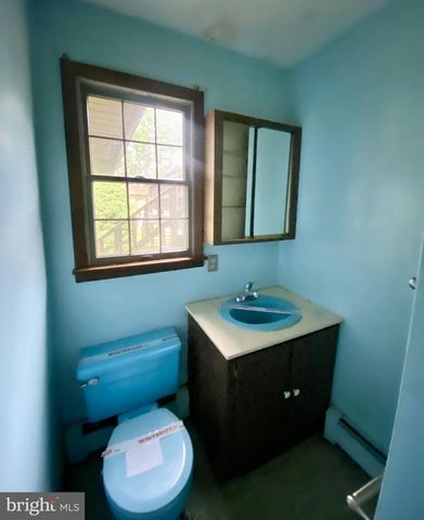 143 BACK BROOK RD, Ringoes, NJ 08551
