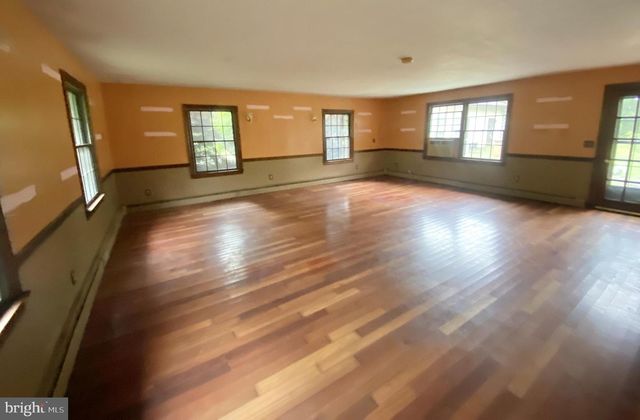 143 BACK BROOK RD, Ringoes, NJ 08551