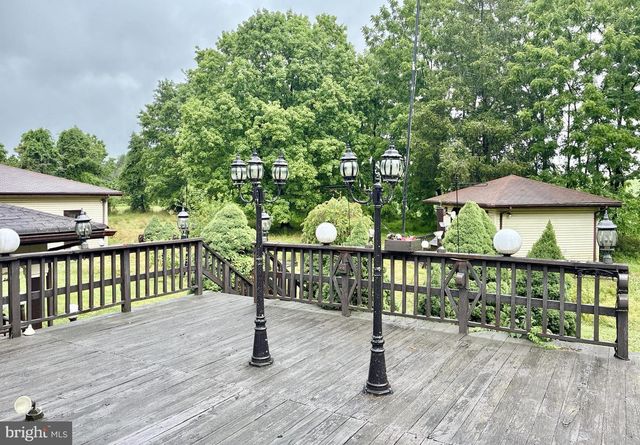 143 BACK BROOK RD, Ringoes, NJ 08551