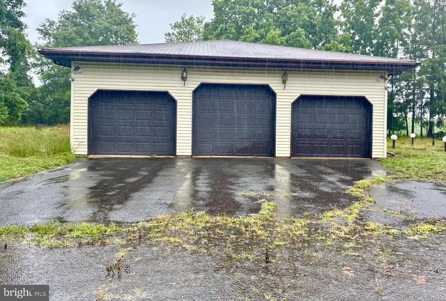 143 BACK BROOK RD, Ringoes, NJ 08551