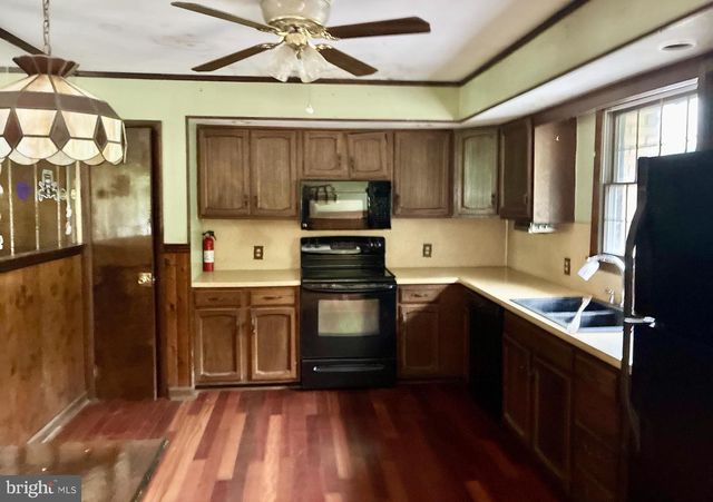 143 BACK BROOK RD, Ringoes, NJ 08551