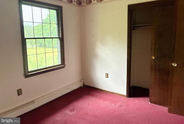 143 BACK BROOK RD, Ringoes, NJ 08551