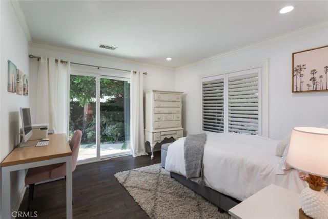 2043 N Capella Court, Costa Mesa, CA 92626