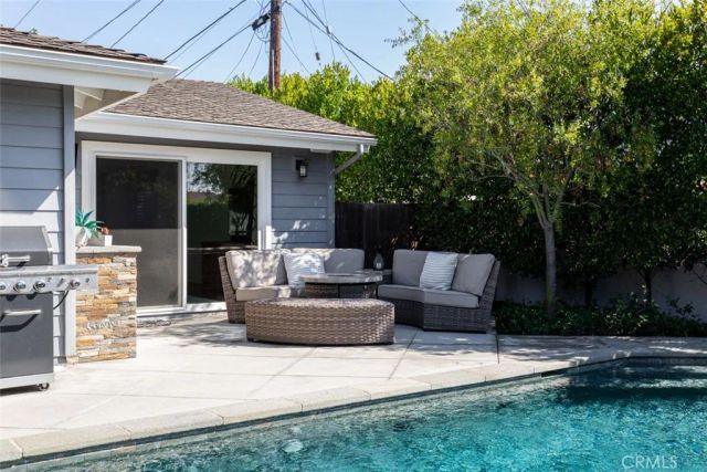 2043 N Capella Court, Costa Mesa, CA 92626