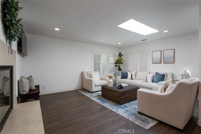 2043 N Capella Court, Costa Mesa, CA 92626